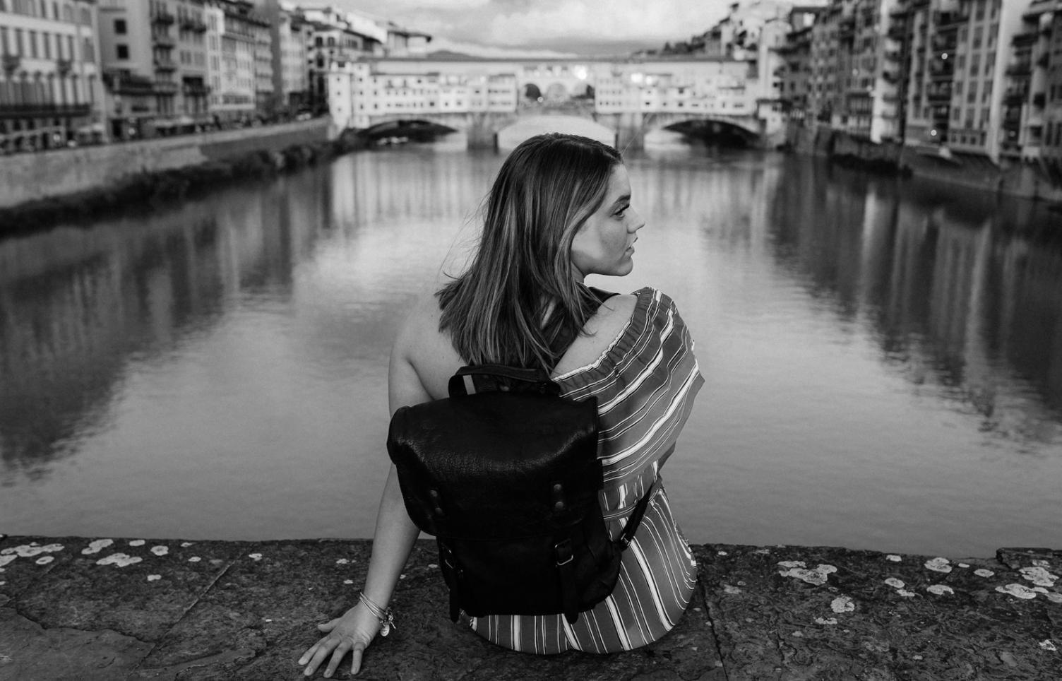 Consulenza makeup personalizzata con analisi dettagliata delle caratteristiche del cliente